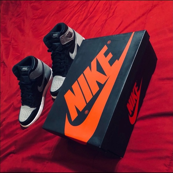 Air Jordan 1 Retro High OG Shadow 2018 - Picture 8 of 8